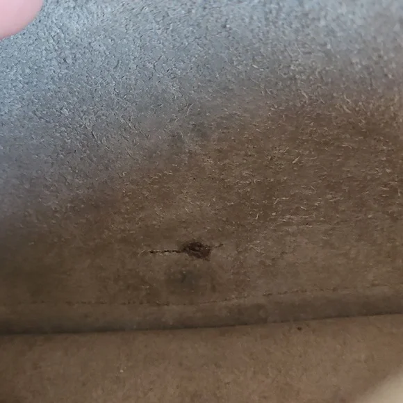 Vintage Dooney & Bourke Classic Tan and Brown Leather Crossbody Bag - Picture 12 of 13